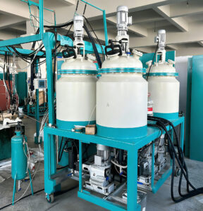 low pressure polyurethane machine